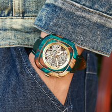 Carregar imagem no visualizador da galeria, Relógio de Madeira Resina Quadrado