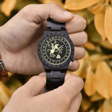 Carregar imagem no visualizador da galeria, Relógio de Madeira vikings