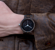 Carregar imagem no visualizador da galeria, Relógio de Madeira 3D