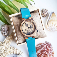 Carregar imagem no visualizador da galeria, Relógio de Madeira Flores