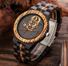 Carregar imagem no visualizador da galeria, Relógio Madeira Skull Two