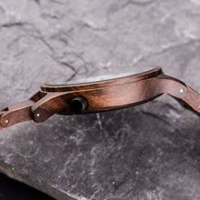 Carregar imagem no visualizador da galeria, Relógio de Madeira Will