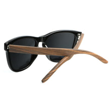 Carregar imagem no visualizador da galeria, Óculos de Madeira Vintage
