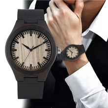 Carregar imagem no visualizador da galeria, Relógio de Madeira Black 2