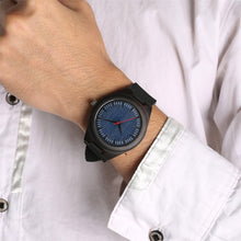 Carregar imagem no visualizador da galeria, Relógio de Madeira Black
