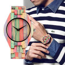 Carregar imagem no visualizador da galeria, Relógio de Madeira Multicolor