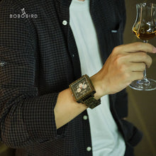 Carregar imagem no visualizador da galeria, Relógio de Madeira Quadrado Nature