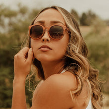 Carregar imagem no visualizador da galeria, Óculos de Madeira Overlive