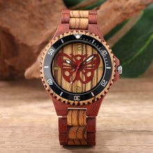 Carregar imagem no visualizador da galeria, Relógio de Madeira Borboleta Silueta