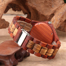 Carregar imagem no visualizador da galeria, Relógio de Madeira Borboleta Silueta