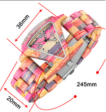 Carregar imagem no visualizador da galeria, Relógio de Madeira Triangulo Color Full 2
