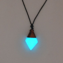Carregar imagem no visualizador da galeria, Colar Neon
